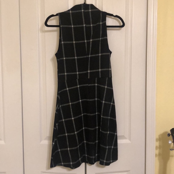 Nordstrom Rack | Black & White Plaid Dress 🤍🖤 - Picture 5 of 7